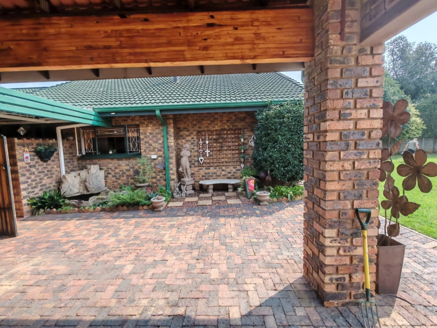 3 Bedroom Property for Sale in Vaalpark Free State
